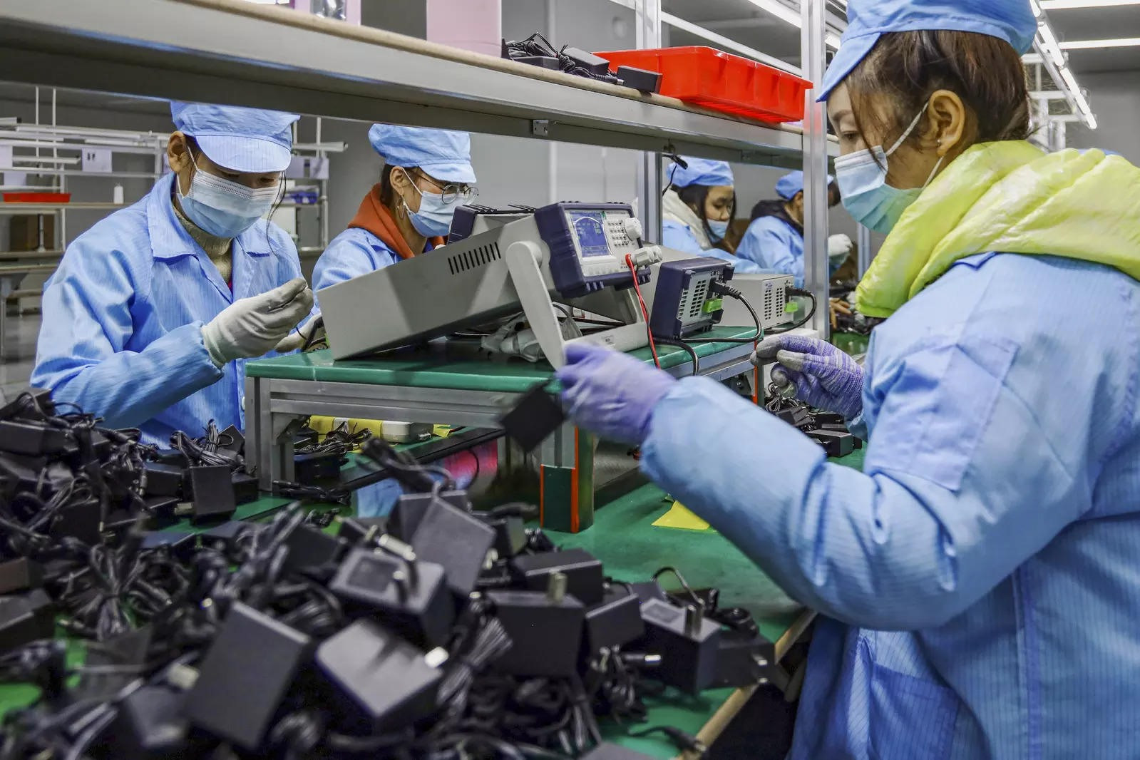 Một nhà máy sản xuất tại châ Á. Ảnh: economictimes
