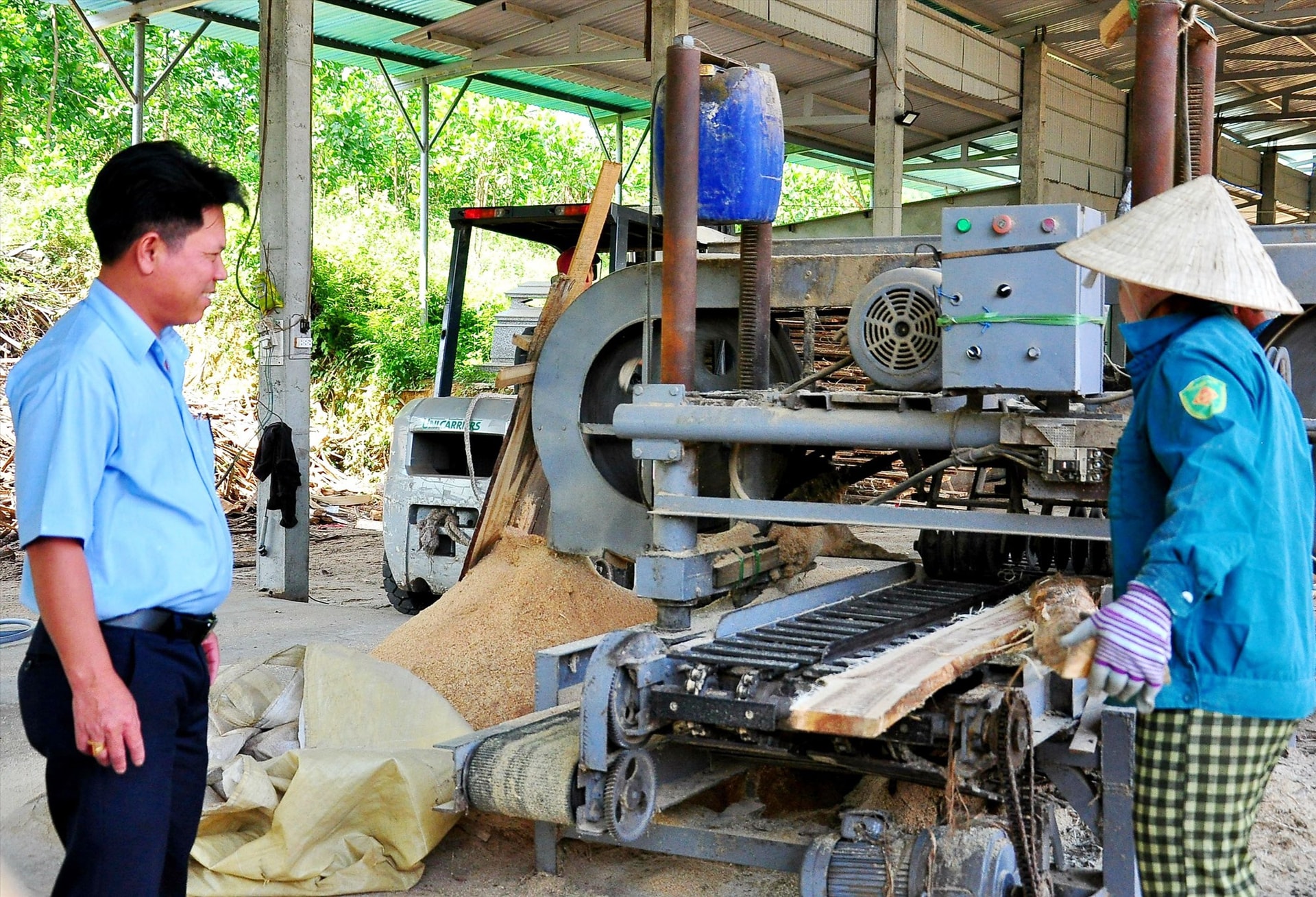 Theo ngành chức năng, ngân sách tỉnh không đủ đảm bảo thực hiện nếu đề án về “Cơ chế, chính sách hỗ trợ phát triển ngành nghề nông thôn, làng nghề trên địa bàn Quảng Nam giai đoạn 2022 - 2025” được ban hành. Ảnh: N.S