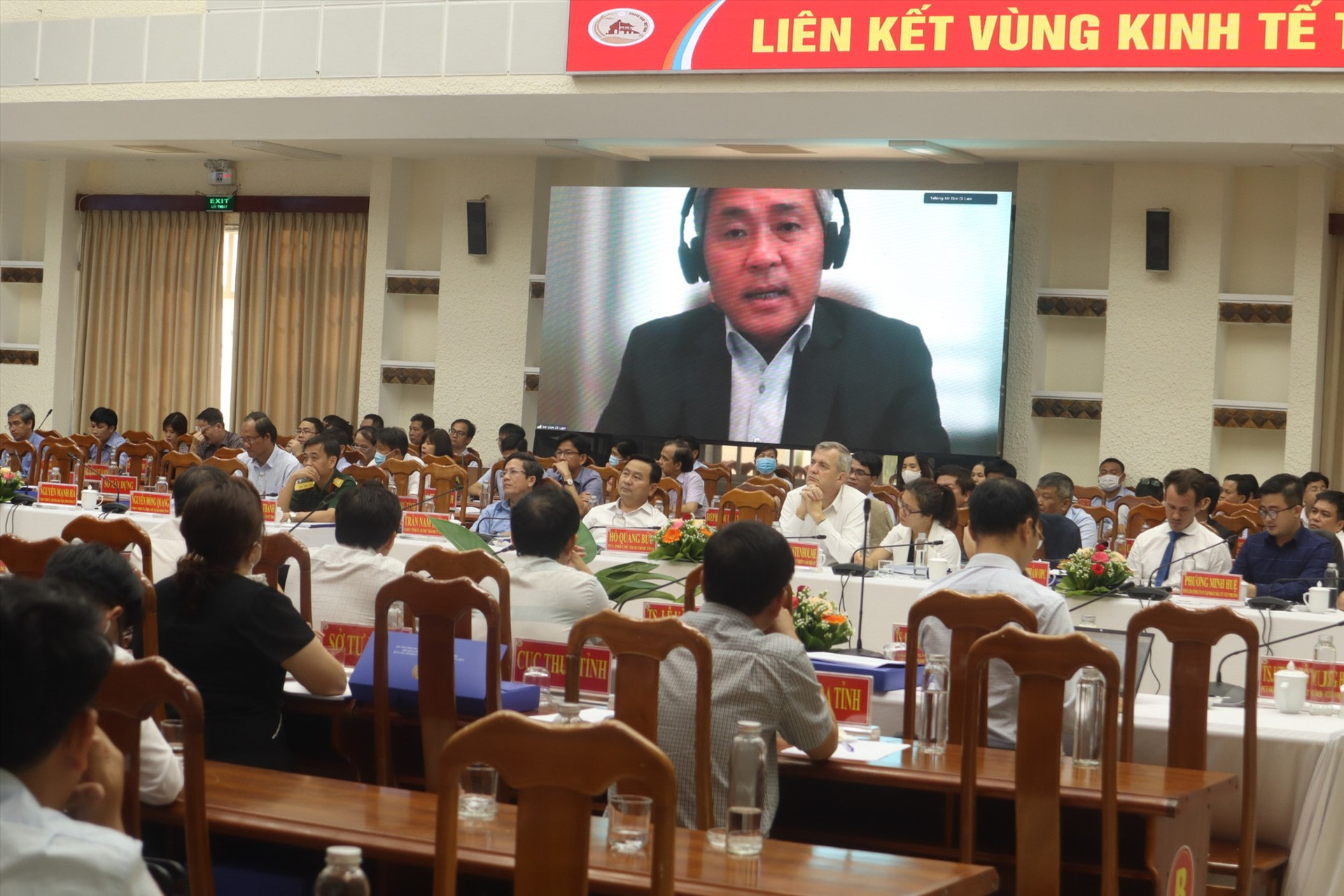 Ông Don Lam phát biểu theo hình thức trực tuyến tại hội thảo. Ảnh: T.C.P