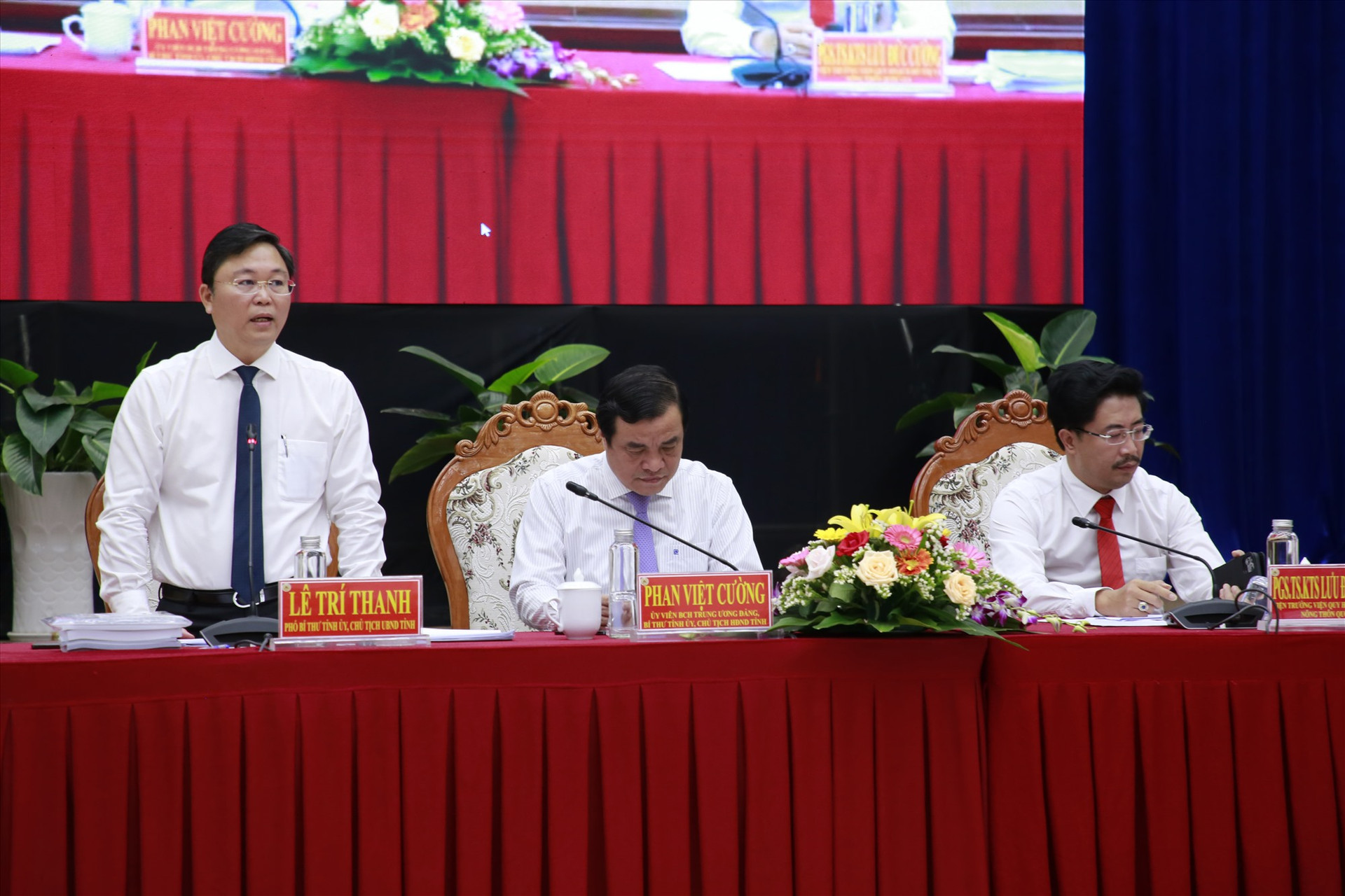 Chủ tịch UBND tỉnh Lê Trí Thanh yêu cầu liên danh tư vấn tiếp thu tối đa các ý kiến đóng góp tại hội thảo để hoàn thiện đồ án quy hoạch.  Ảnh: C.T