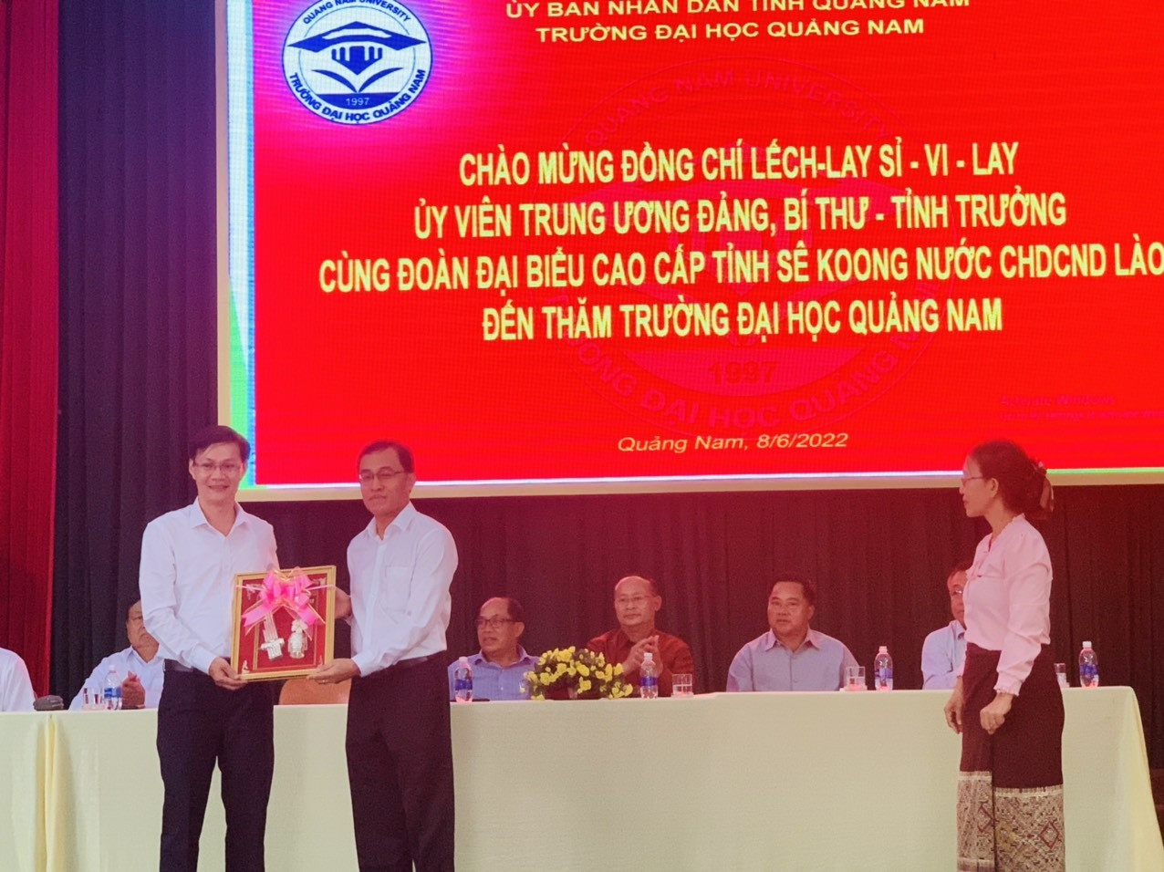 Đoàn đại biểu cấp cao tỉnh Sê Kông  (Lào) thăm Trường Đại học Quảng Nam.