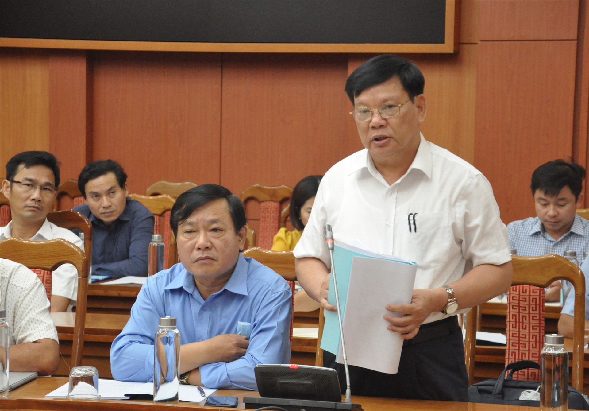 Giám đốc Sở GD-ĐT Thái Viết Tường phát biểu tại phiên họp đầu tiên của Ban chỉ đạo thi tỉnh năm 2022. Ảnh: X.P