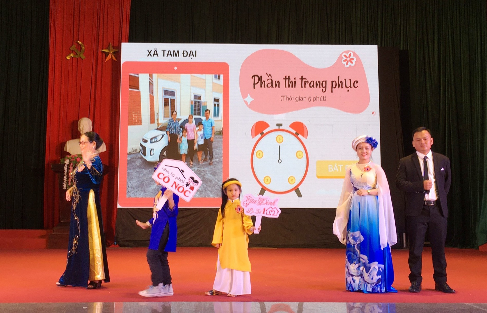 Hội thi “Ngày hội Gia đình” lần thứ I năm 2022 huyện Phú Ninh với chủ đề xây dựng gia đình hạnh phúc bền vững. Ảnh: C.Đ