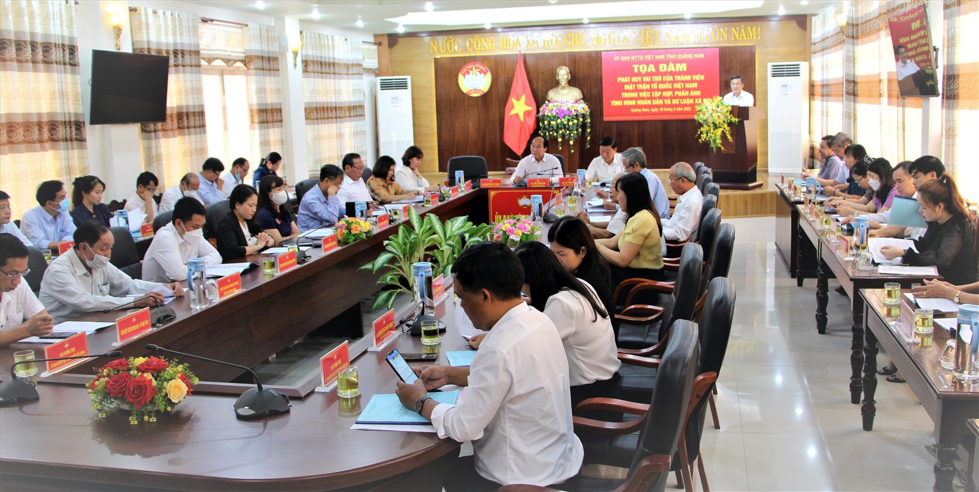 MTTQ Việt Nam tỉnh tổ chức tọa đàm phát huy vai trò của thành viên trong việc tổng hợp, phản ánh tình hình nhân dân và dư luận xã hội. Ảnh: NHƯ THỦY