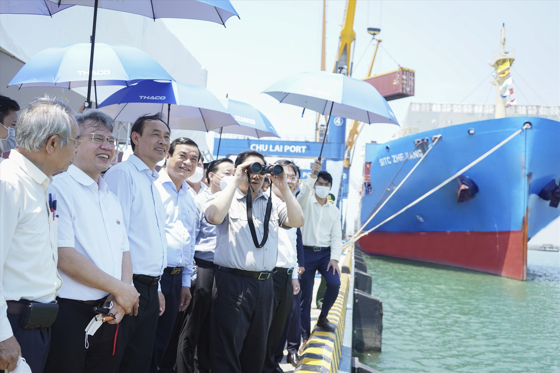 Thủ tướng Chính phủ khảo sát, kiểm tra thực địa tại cảng Chu Lai.