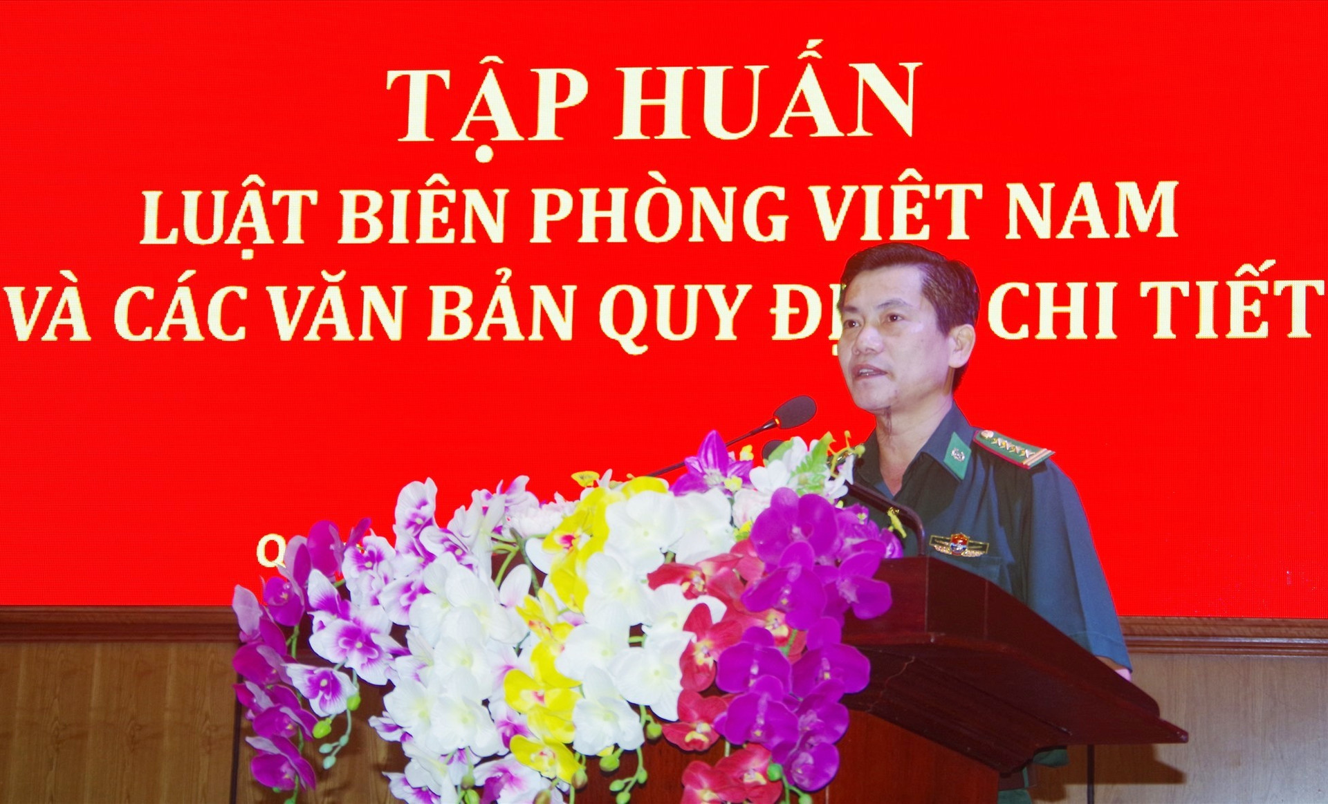 Đại tá Hoàng Văn Mẫn - Chính ủy BĐBP tỉnh phát biểu khai mạc tập huấn. Ảnh: HỒNG ANH