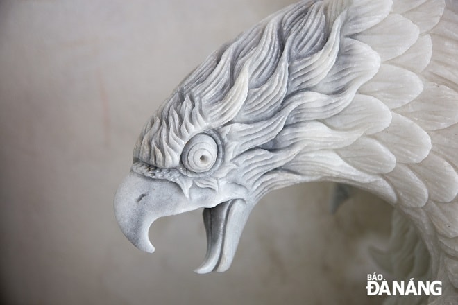 Sản phẩm điêu khắc càng có nhiều chi tiết, hoạ tiết thì giá cả càng cao.