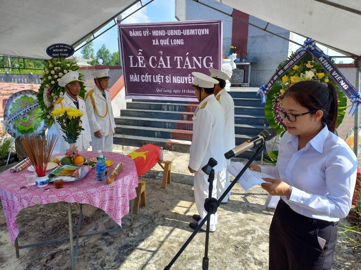Lễ cải táng hài cốt liệt sĩ Nguyễn Vàng tại Nghĩa trang liệt sĩ xã Quế Long