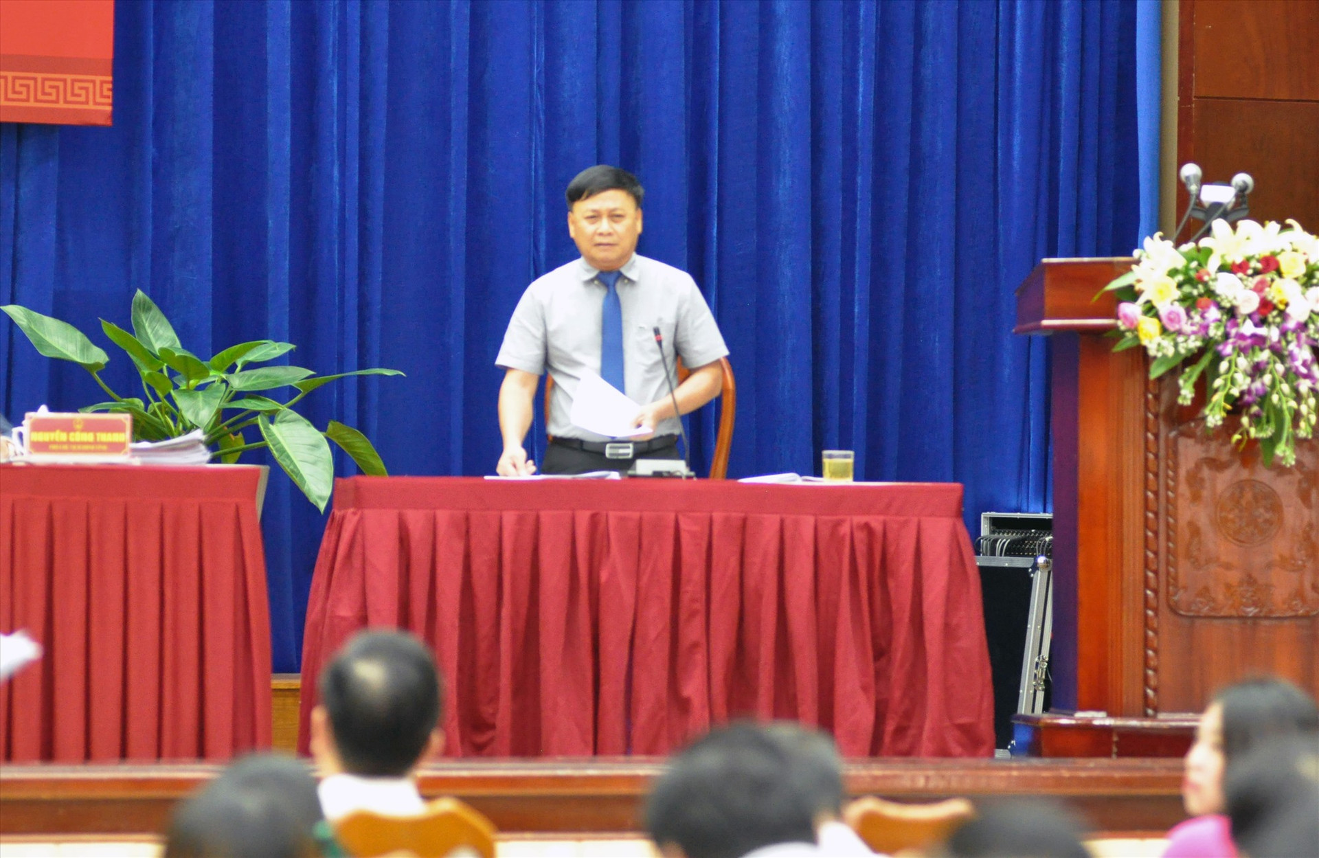 Giám đốc Sở Kế hoạch đầu tư Nguyễn Quang Thử trả lời tại phiên chất vấn. Ảnh: P.Đ