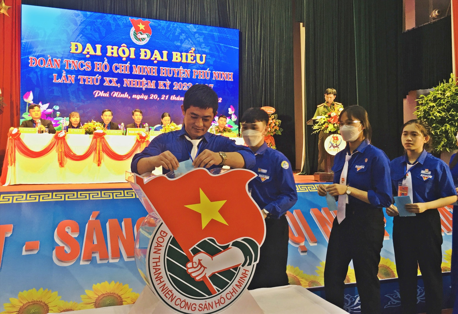 Đại hội đã bầu Ban chấp hành Huyện đoàn Phú Ninh nhiệm kỳ 2022 - 2027 gồm 21 đồng chí. Ảnh: C.Đ