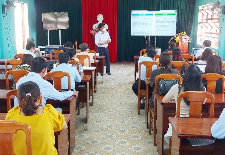 VNPT tập huấn chuyển đổi số trong trường học tại Đại Lộc. Ảnh: H.LIÊN