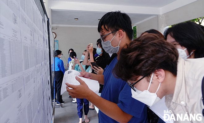 Thí sinh tại kỳ thi tốt nghiệp THPT vừa qua. NGỌC HÀ