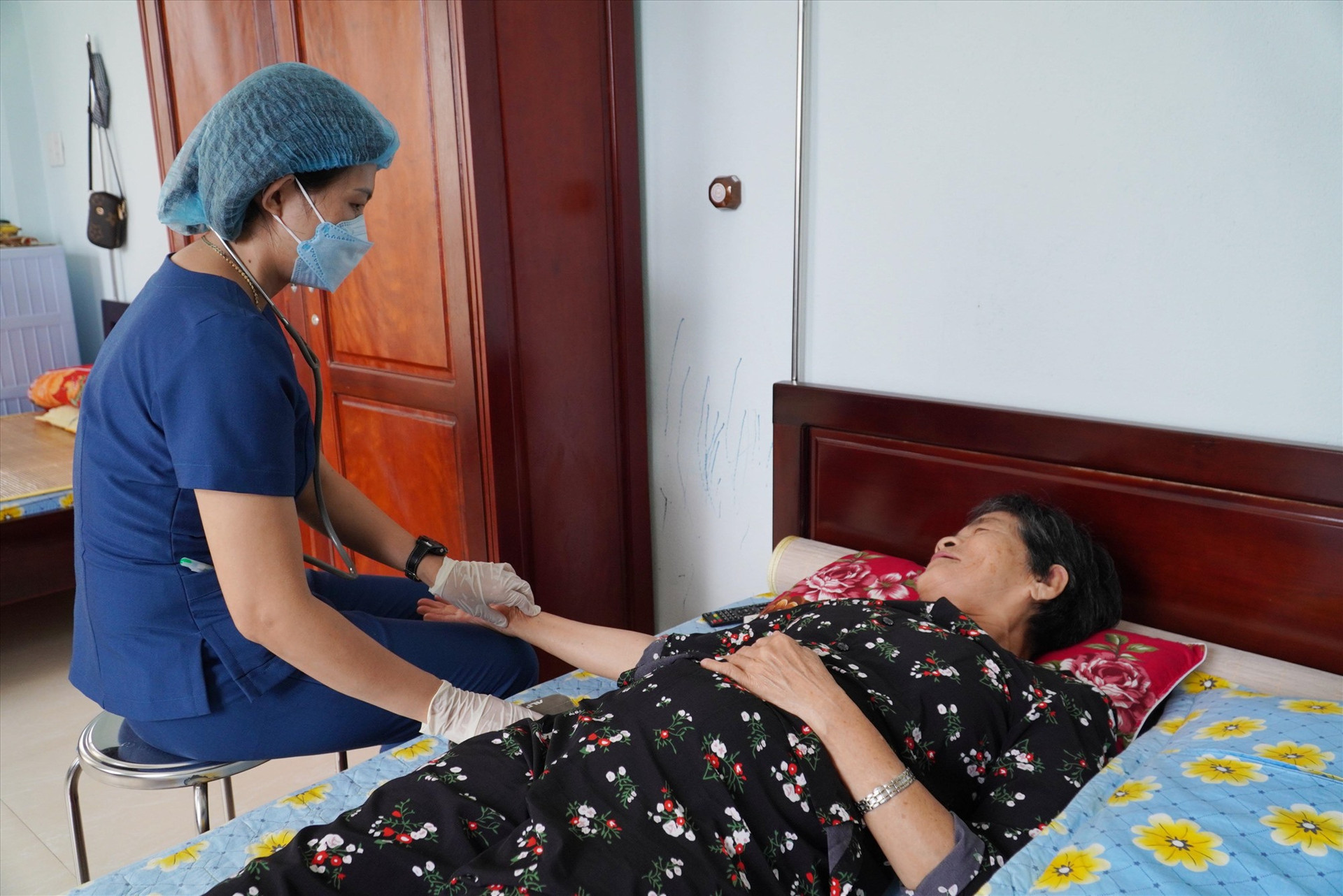 Trung tâm Nuôi dưỡng điều dưỡng người có công Quảng Nam tính đến nay đã chăm sóc, điều trị gần 2.000 lượt thương bệnh binh cả trong và ngoại tỉnh. Ảnh: Q.H