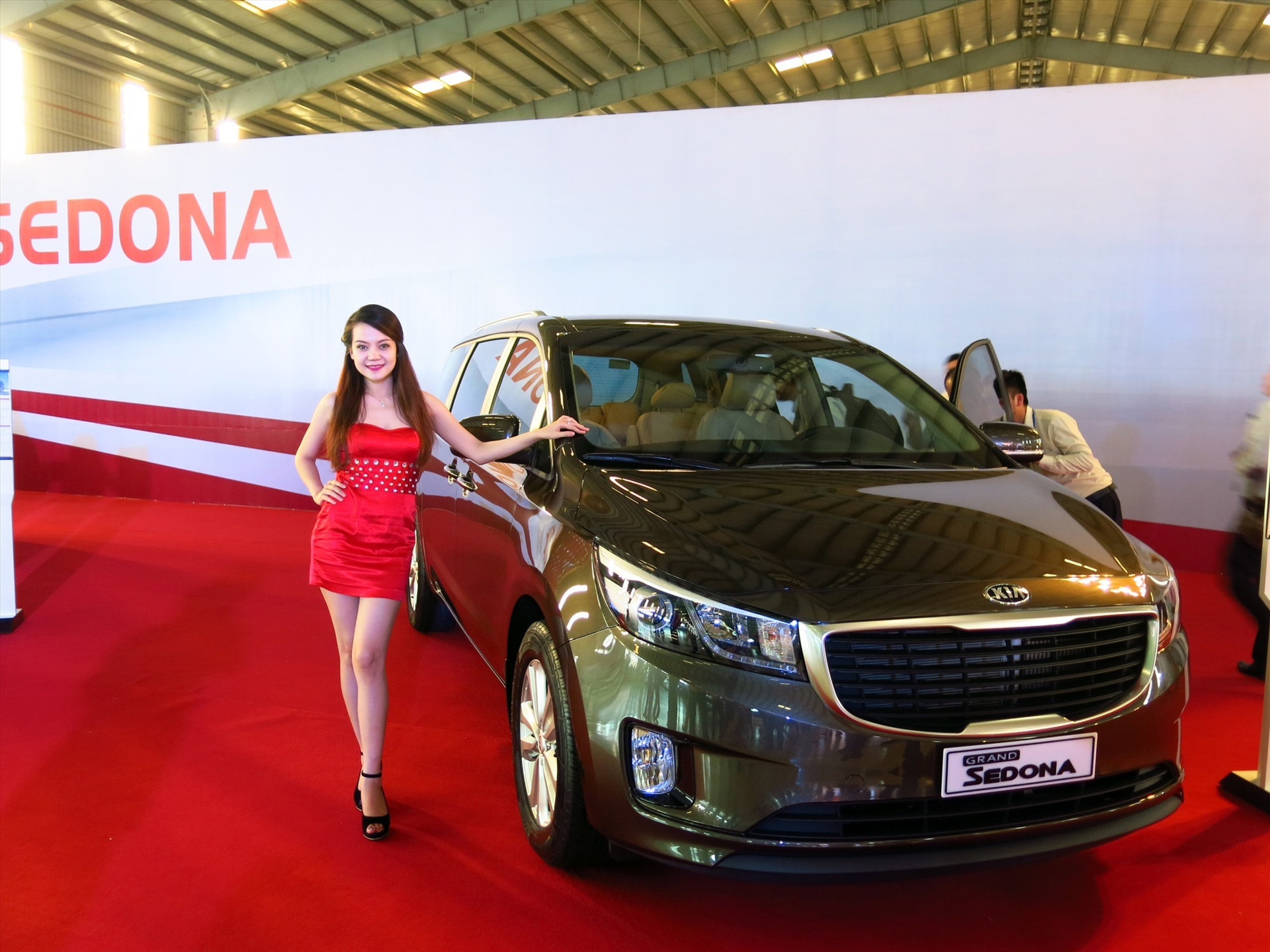 Kia Sedona car export to Thailand