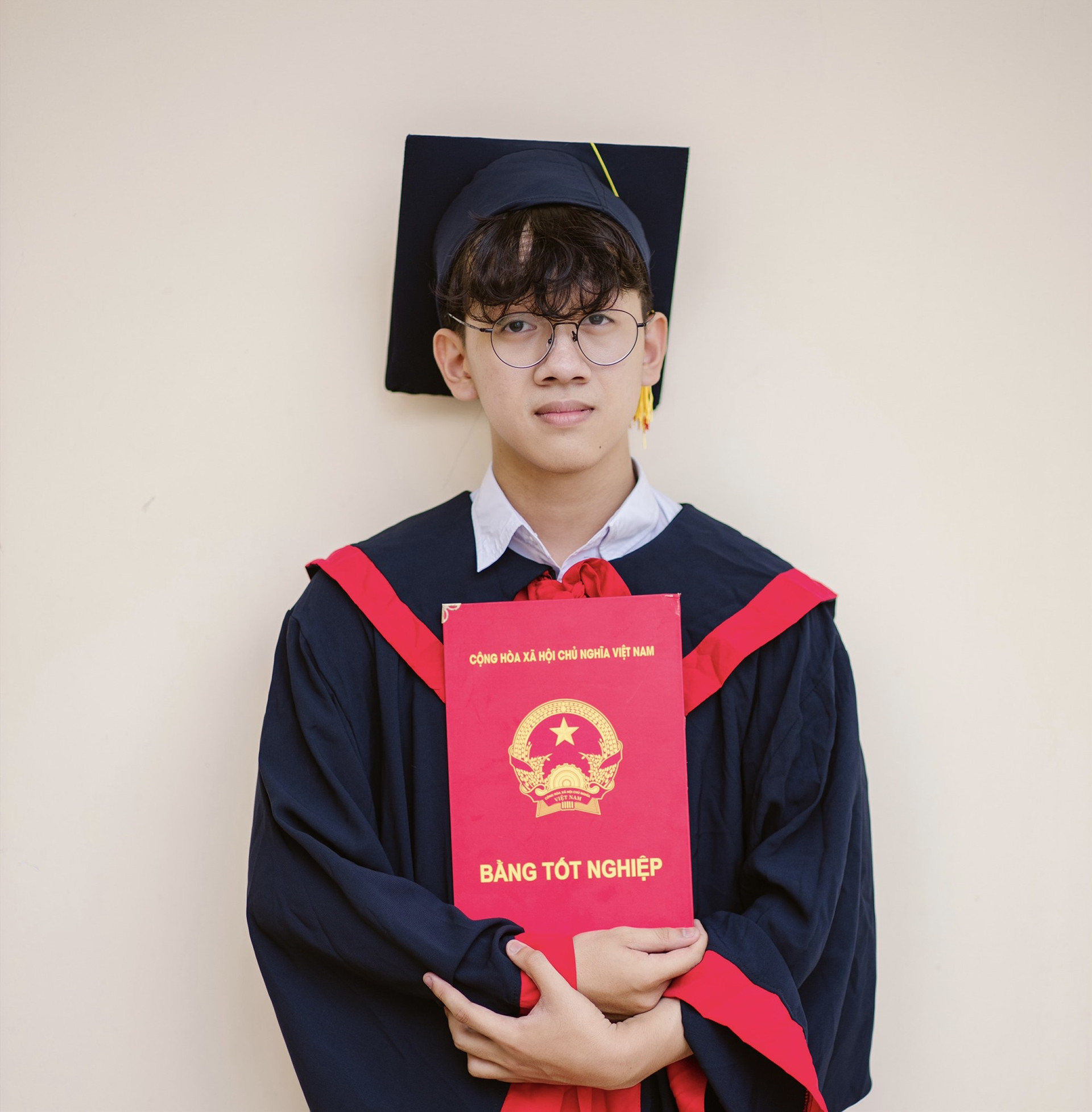 Nam sinh lớp 12 chuyên lý là thủ khoa “kép” của tỉnh Quảng Nam Ảnh: NVCC