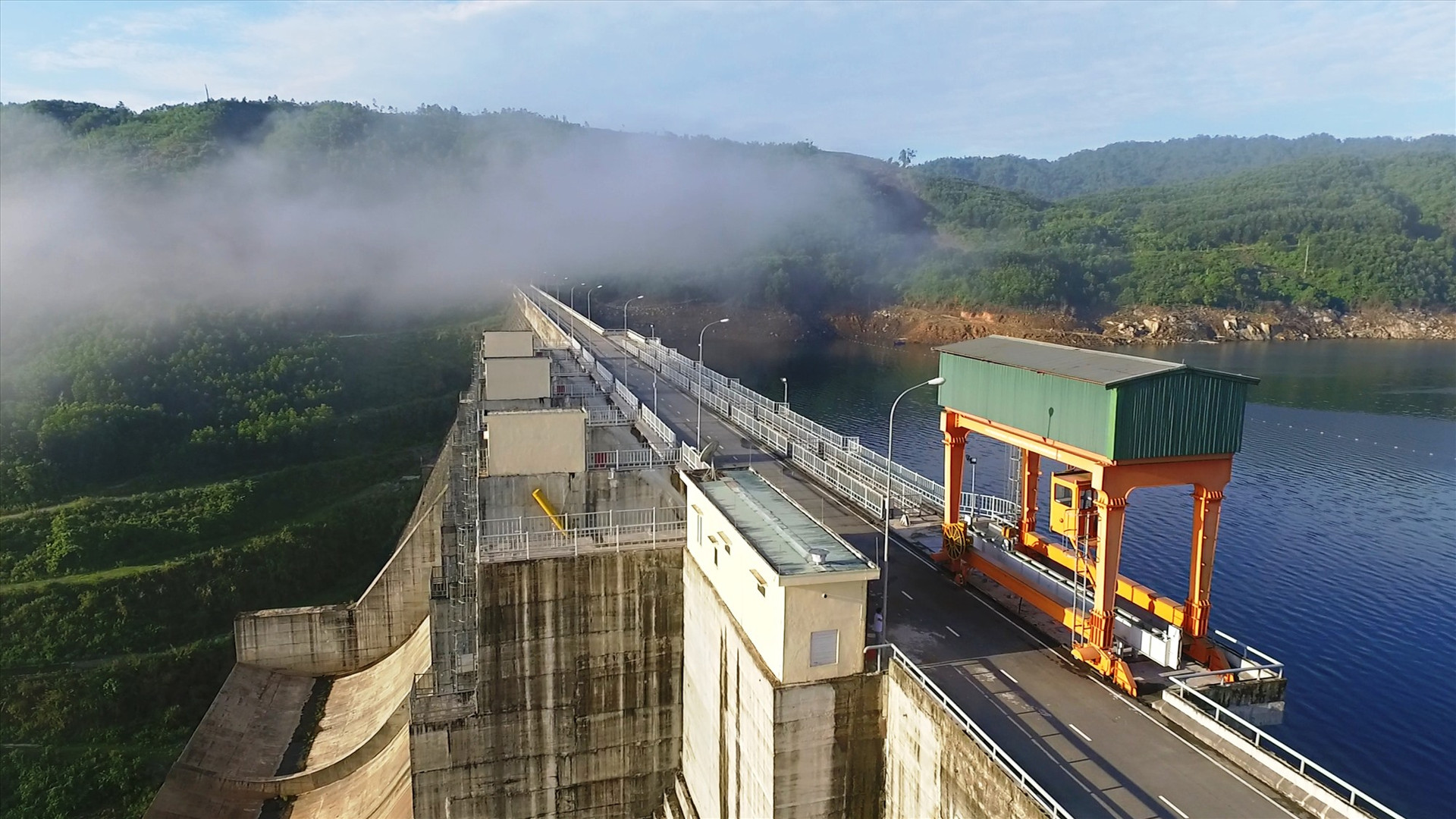 Góc nhà máy thủy điện Sông Tranh 2