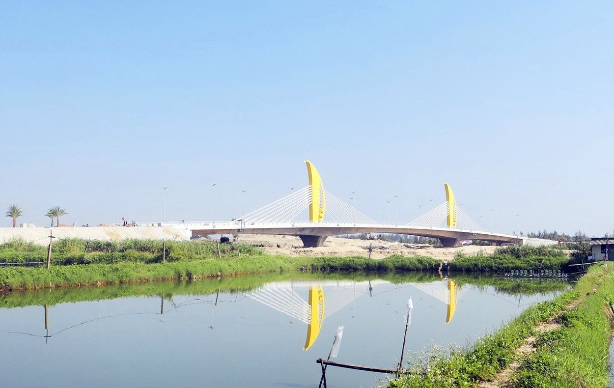 đặt tên cầu bắc qua sông Cổ Cò nối TP.Hội An và thị xã Điện Bàn là cầu Nguyễn Duy Hiệu.