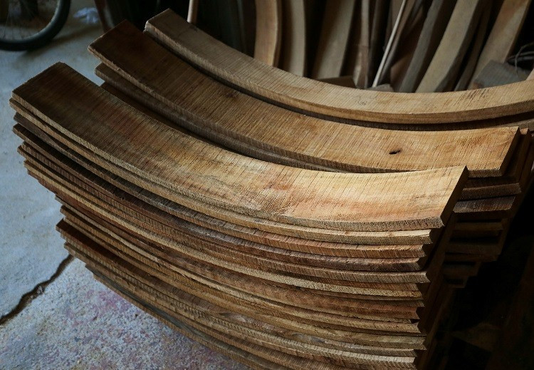 Gỗ mít là loại gỗ duy nhất để làm trống ghép thanh. Ảnh: PV