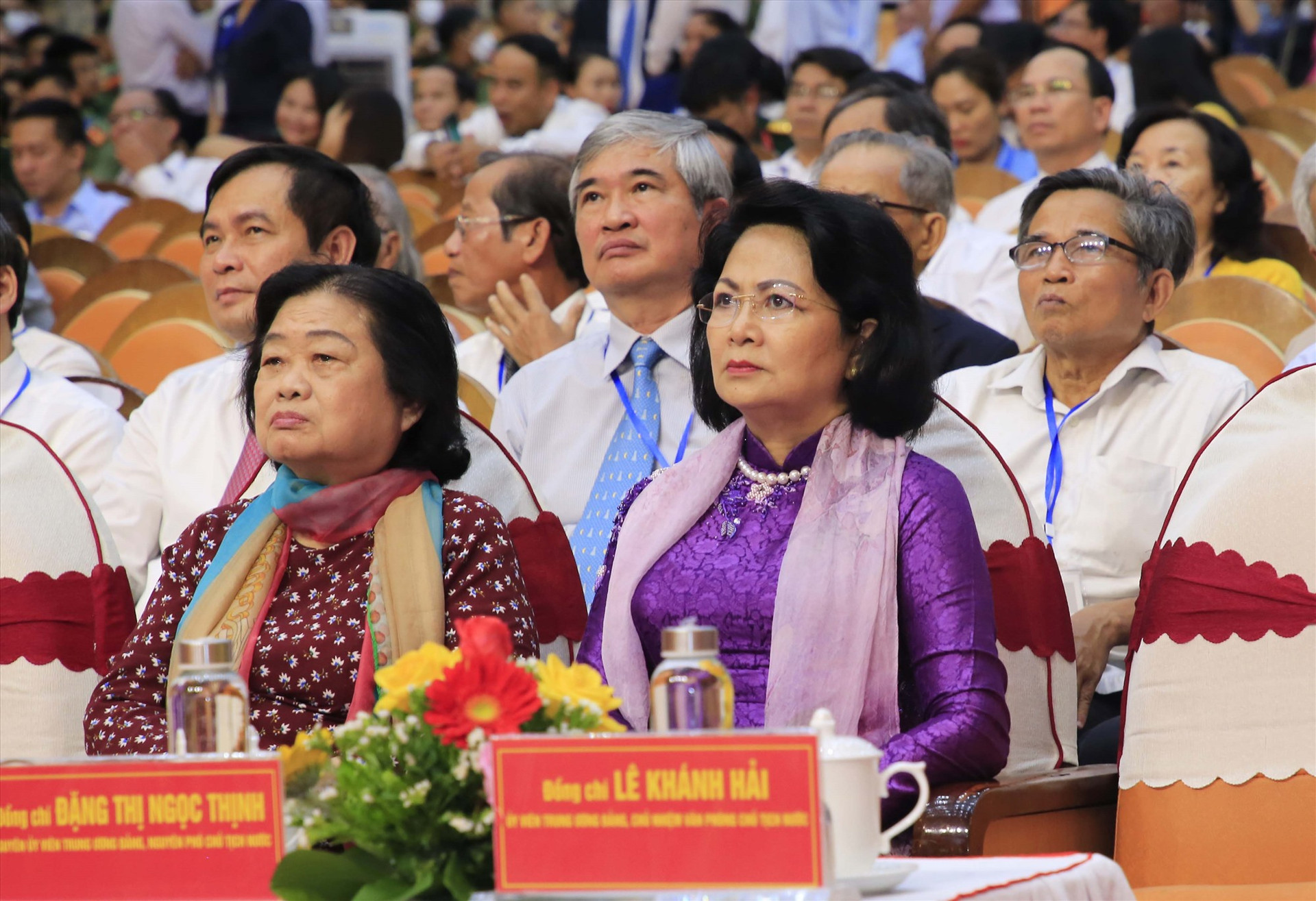 Nguyên Phó Chủ tịch nước Trương Mỹ Hoa và Đặng Thị Ngọc Thịnh cùng các đồng chí nguyên lãnh đạo tỉnh cũng đến dự lễ kỷ niệm. Ảnh: P.V