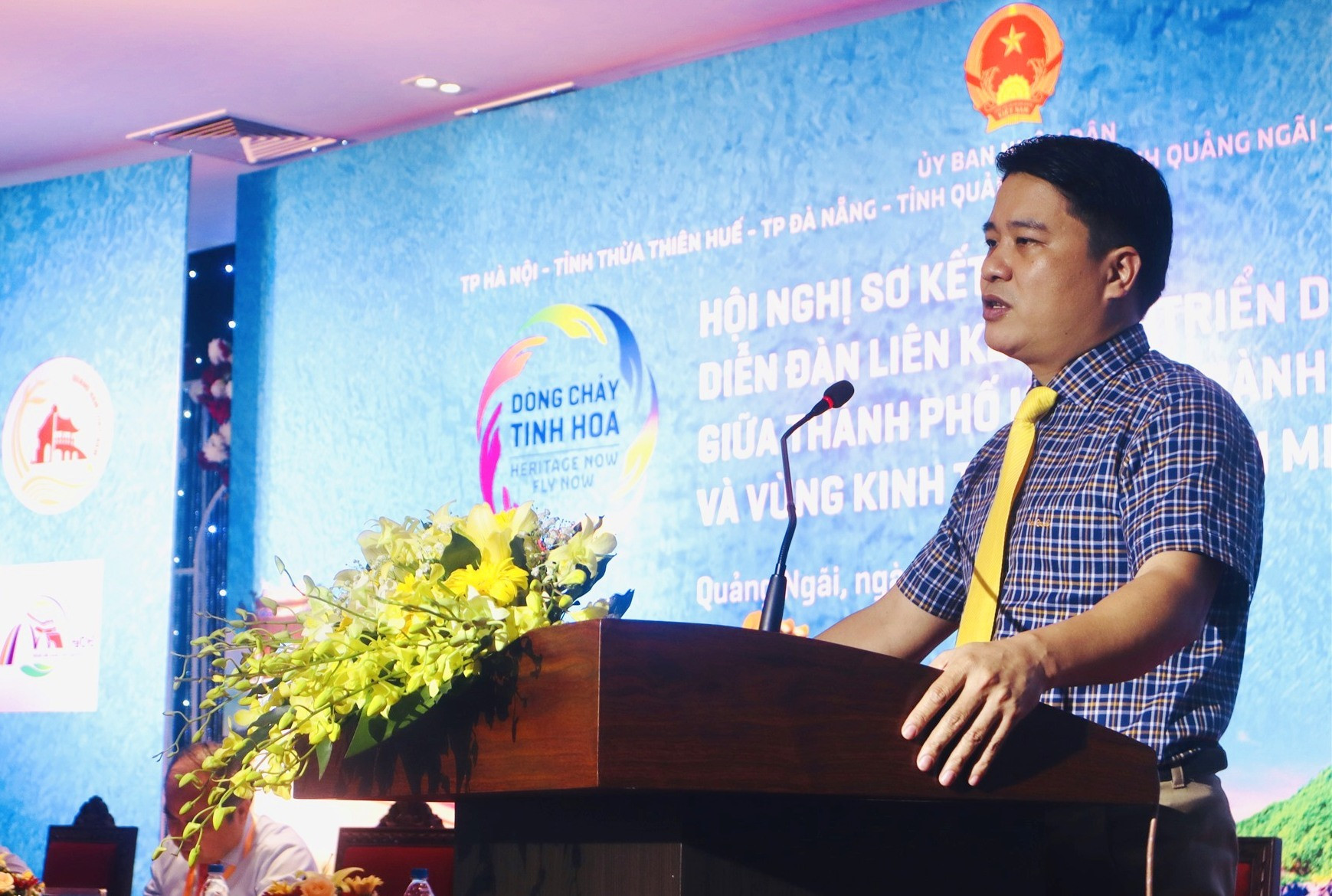Phó Chủ tịch UBND tỉnh Trần Văn Tân phát biểu tại hội nghị. Ảnh: Q.T