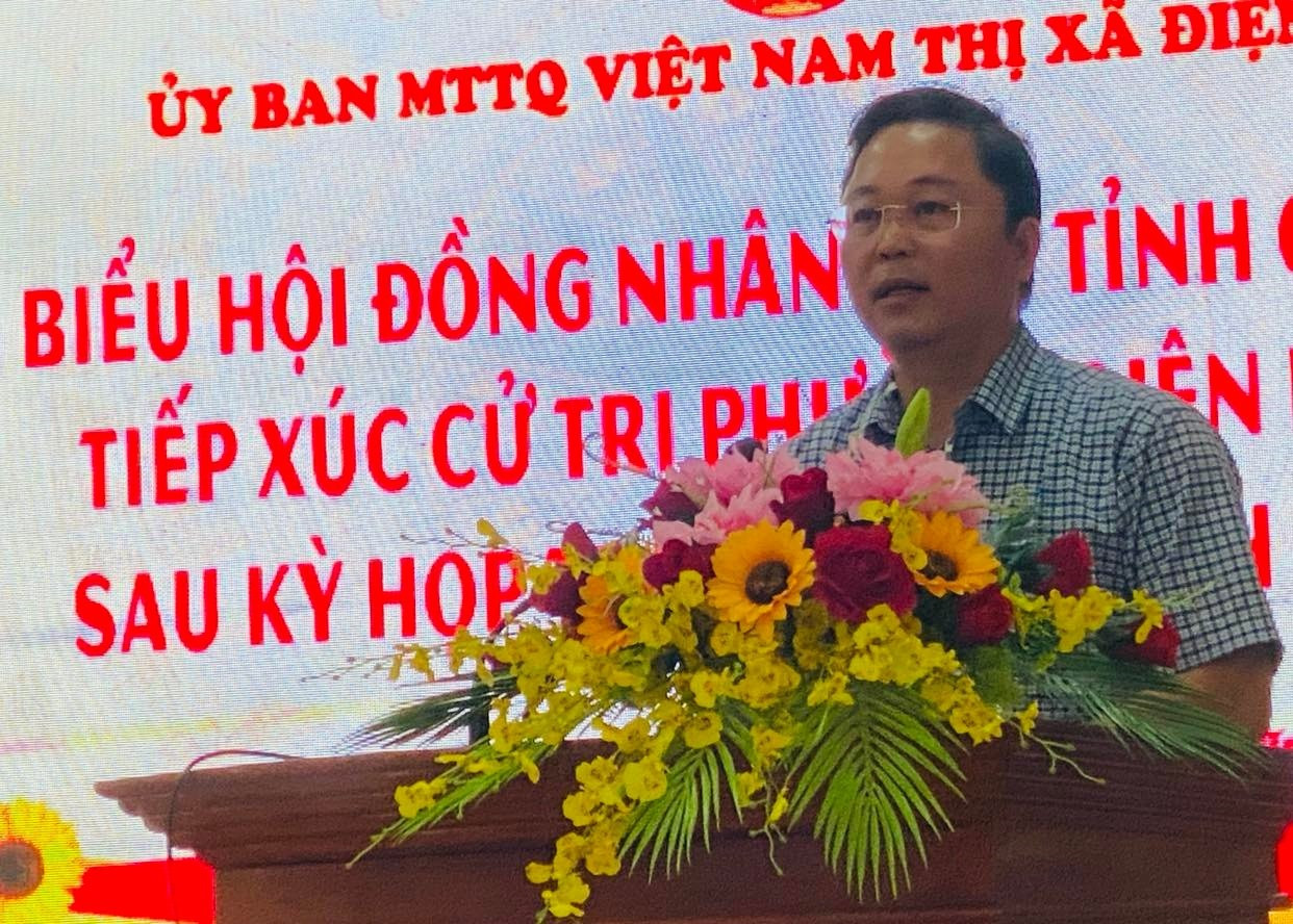 Chủ tịch UBND tỉnh Lê Trí Thanh tiếp xúc cử tri phường Điện Dương. Ảnh: K.L
