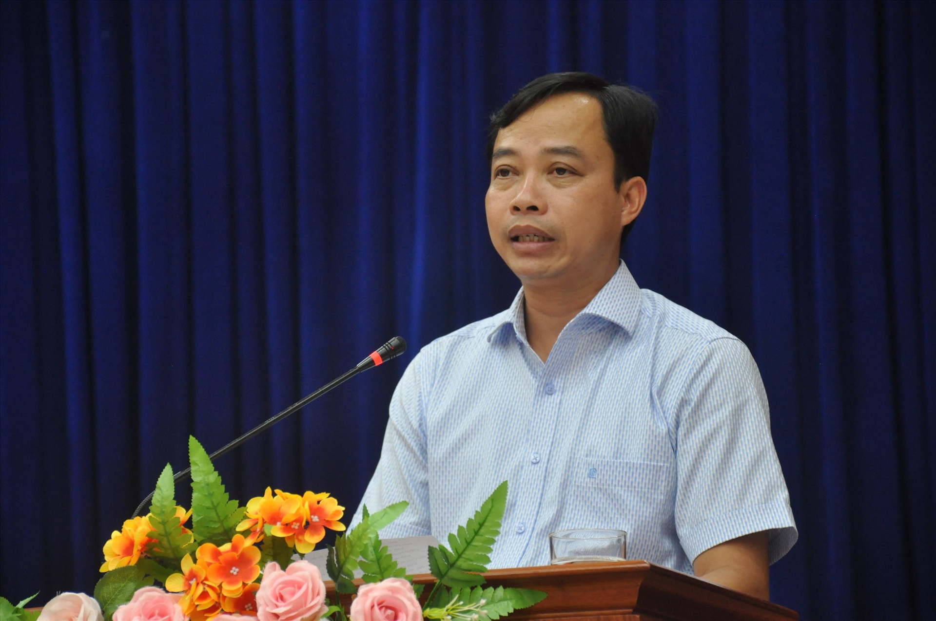 Ông Quảng Văn Ngọc - Bí thư Huyện ủy Nông Sơn cho biết, huyện nêu quyết tâm đến năm 2023 hoàn thành xóa nhà tạm trên địa bàn. Ảnh: N.Đ