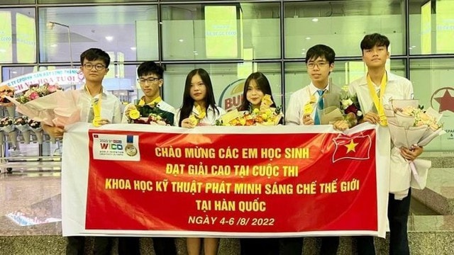 Các em học sinh Việt Nam tham dự kỳ thi WICO 2022.