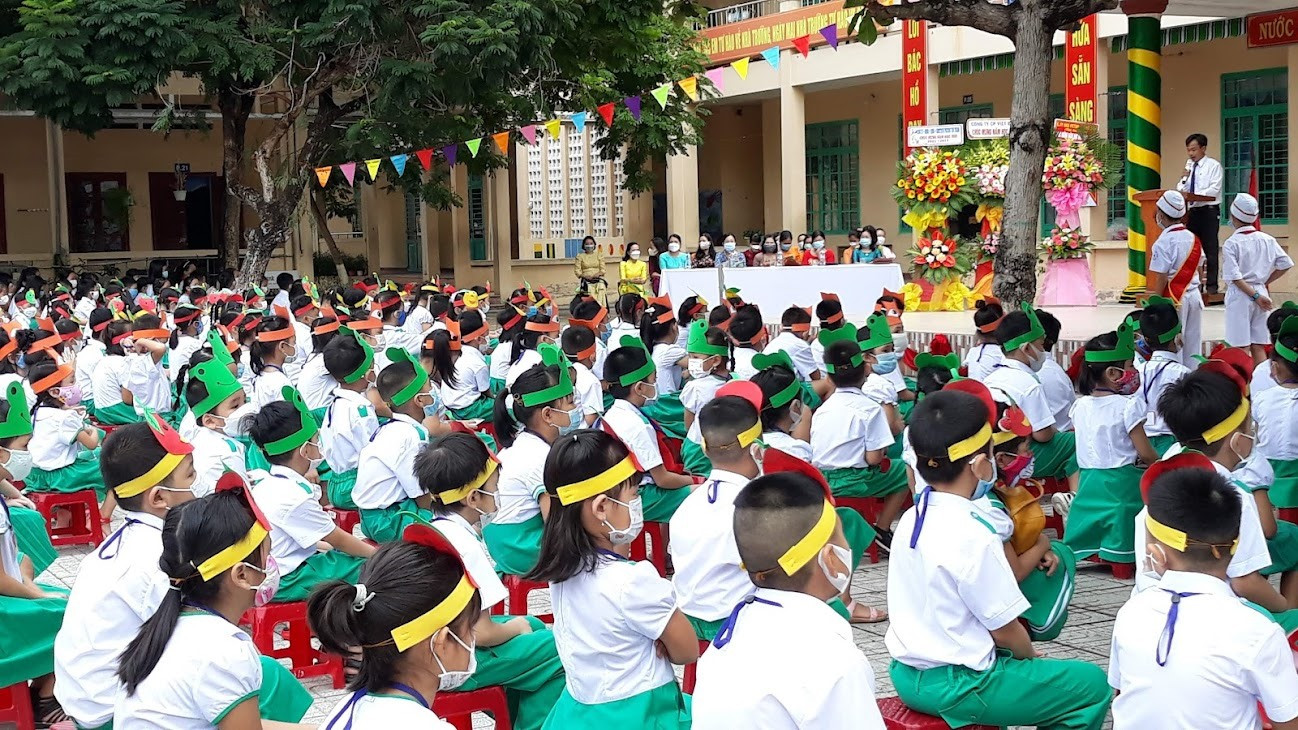 Học sinh Quảng Nam trong lễ khai giảng năm học 2021-2022. Ảnh: C.N