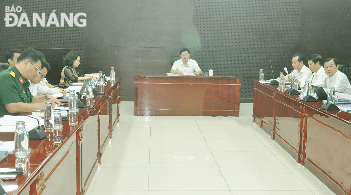 Quang cảnh buổi làm việc. Ảnh: THÀNH LÂN