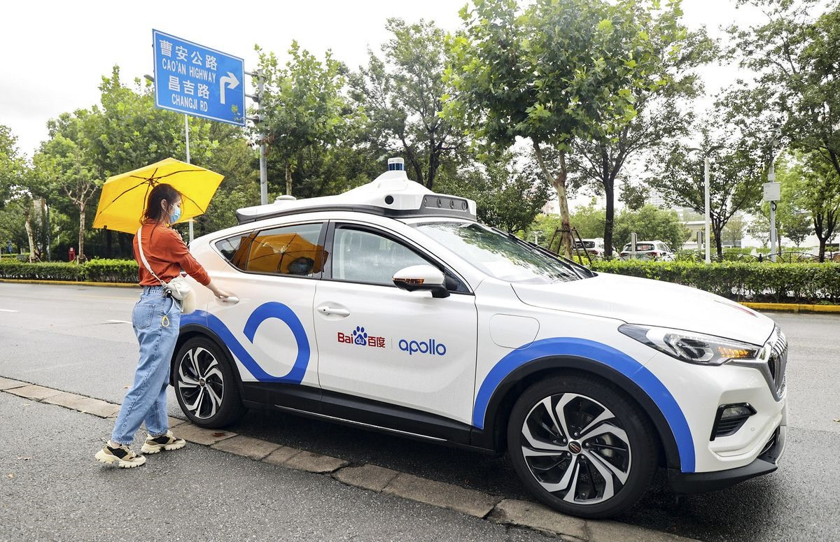 Baidu, công ty vận hành công cụ tìm kiếm lớn nhất Trung Quốc, đã nhận được phê duyệt để triển khai dịch vụ gọi xe tự hành hoàn toàn Apollo Go. Ảnh: PR Newswire