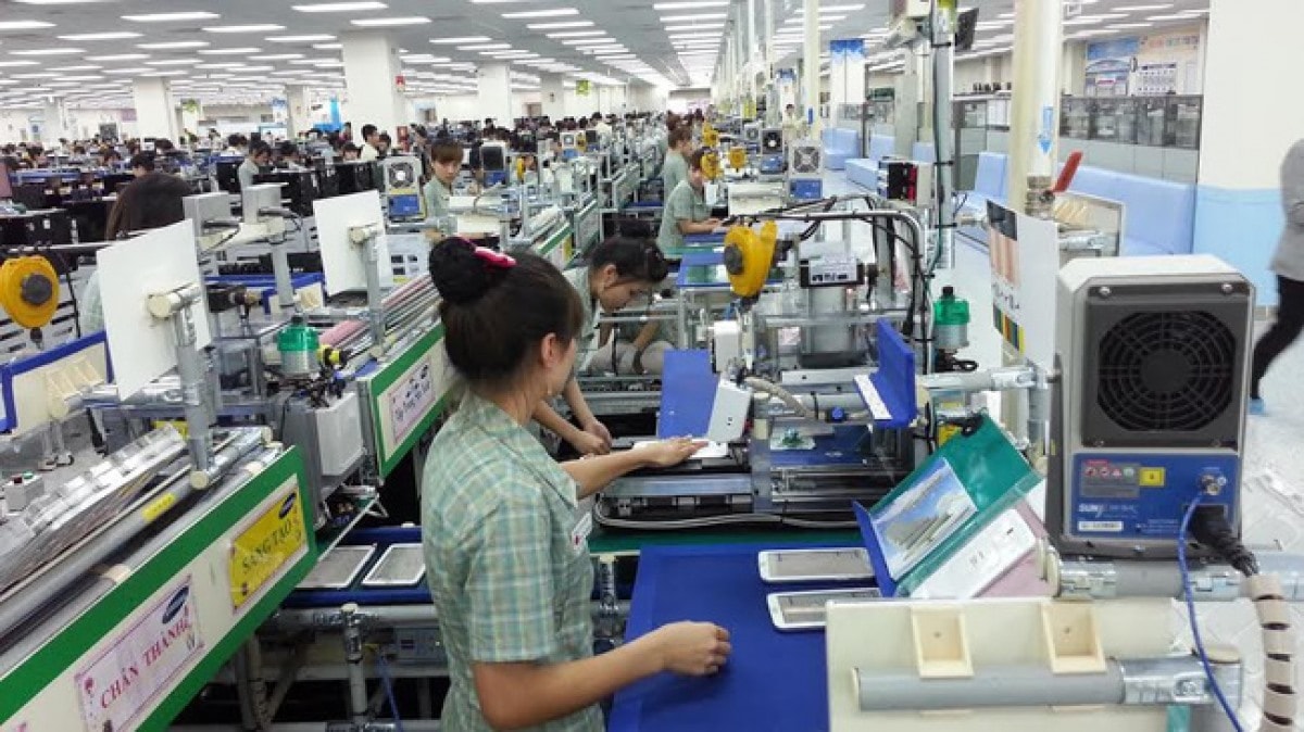 Phone and component exports brought in US$2.71 billion in the first half of August 2022. (Photo:dantri.com.vn)