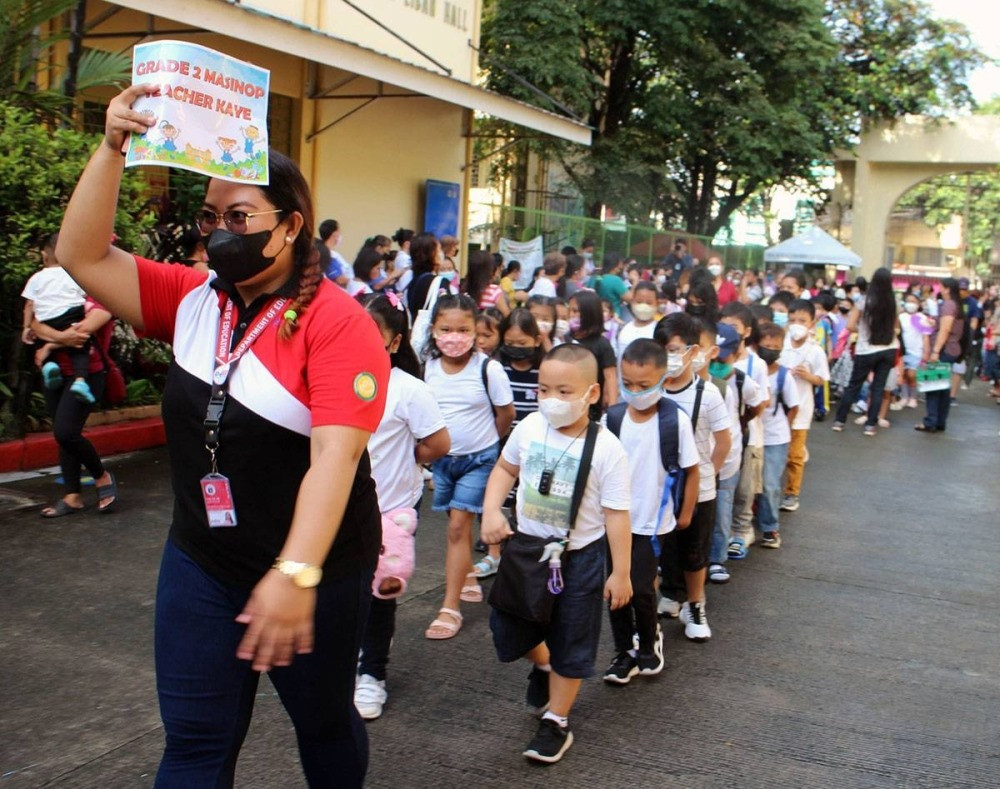 Học sinh Philippines háo hức quay lại trường. Ảnh: Manilatimes