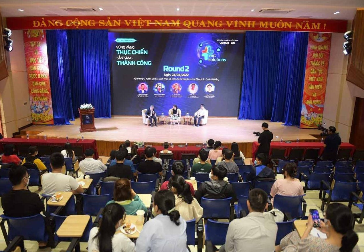 Quang cảnh hội thảo “Thăm khám sức khỏe Start-up” diễn ra tại TP.Đà Nẵng. Ảnh: VT