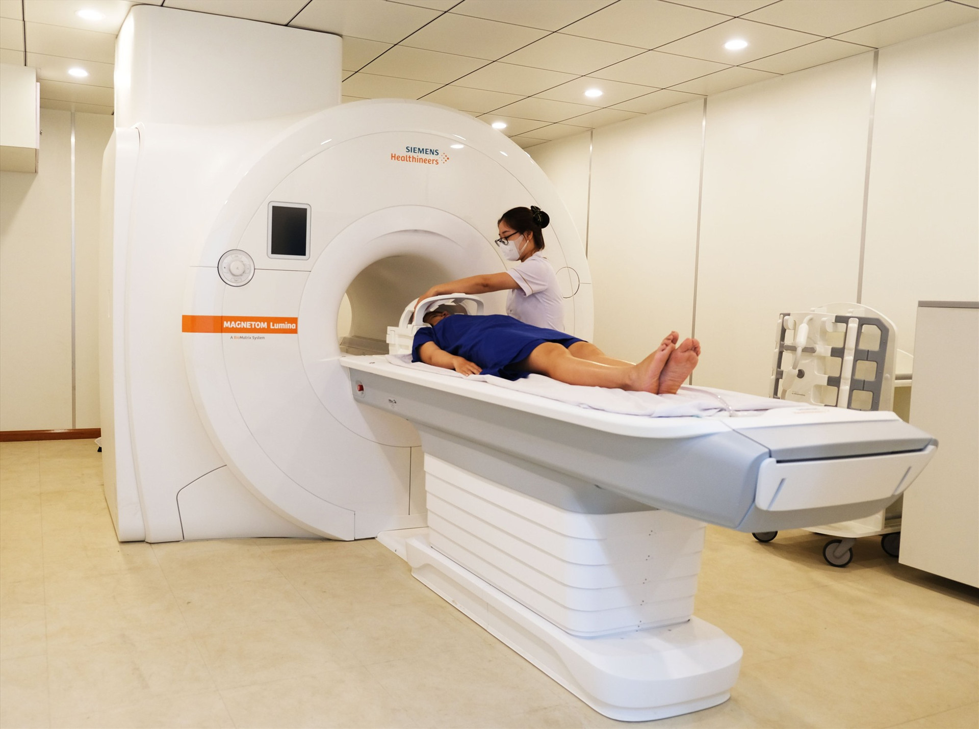 Thiện Nhân có khả năng tầm soát sớm đột quỵ bằng hệ thống máy MRI 3.0 Tesla. Ảnh: A.N