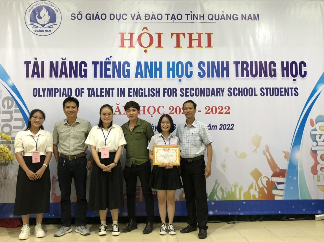 Học sinh chuyên Ngoại ngữ Trường THPT chuyên Nguyễn Bỉnh Khiêm luôn đạt thành tích cao trong các cuộc thi. Ảnh: N.N.A