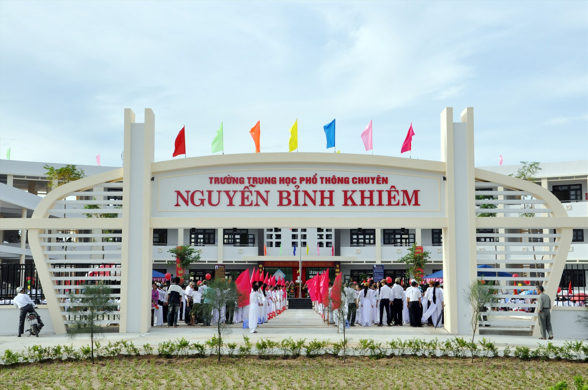 Thương hiệu THPT chuyên Nguyễn Bỉnh Khiêm đã được khẳng định. Ảnh: X.P