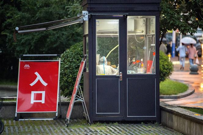 Một điểm xét nghiệm Covid-19 tại Tây An, tỉnh Thiểm Tây, Trung Quốc, ngày 29-8-2022. Ảnh: TTXVN