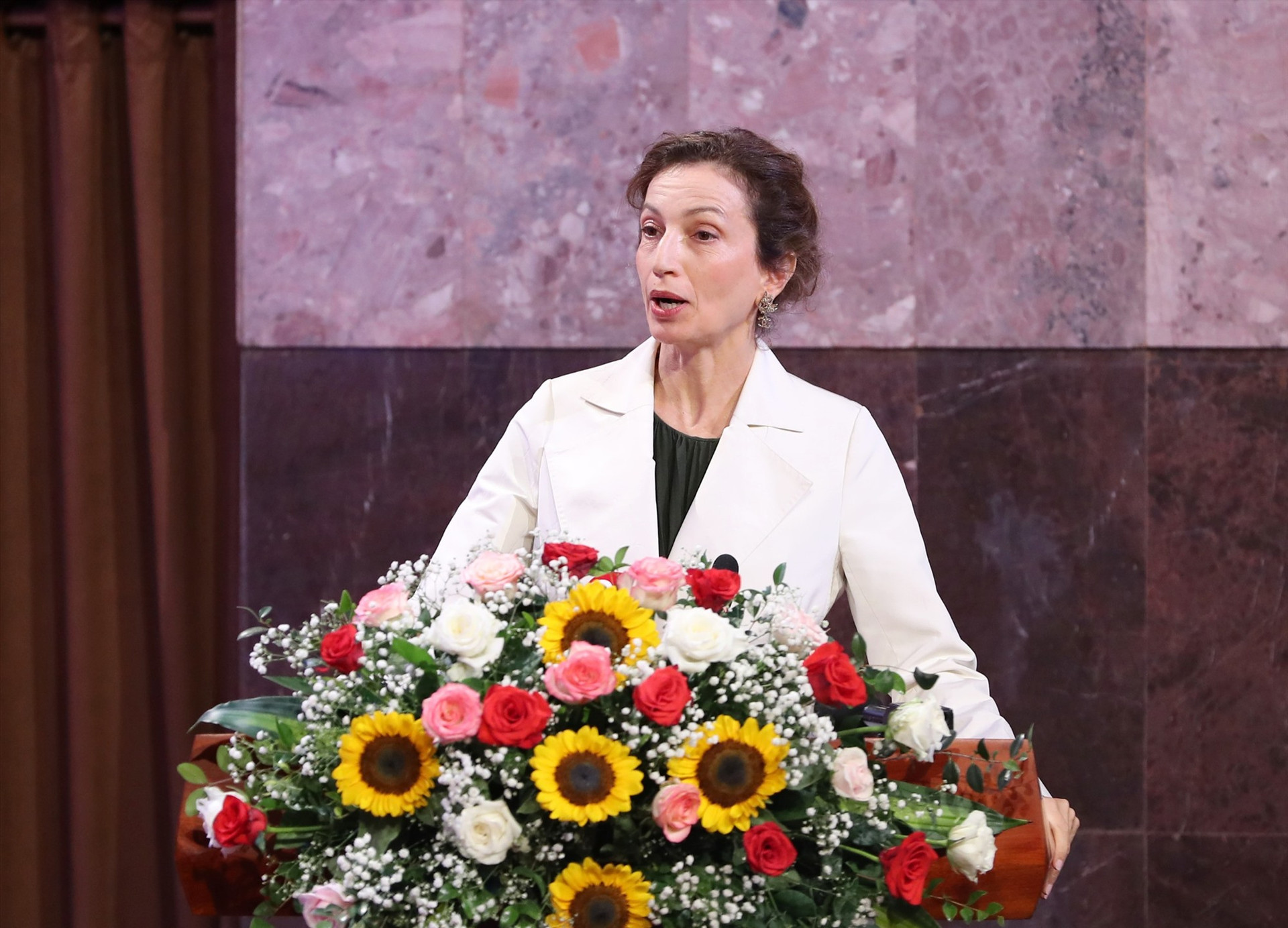 Tổng Giám đốc UNESCO Audrey Azoulay nhấn mạnh những cống hiến của Chủ tịch Hồ Chí Minh đối với dân tộc Việt Nam và nhân dân thế giới.