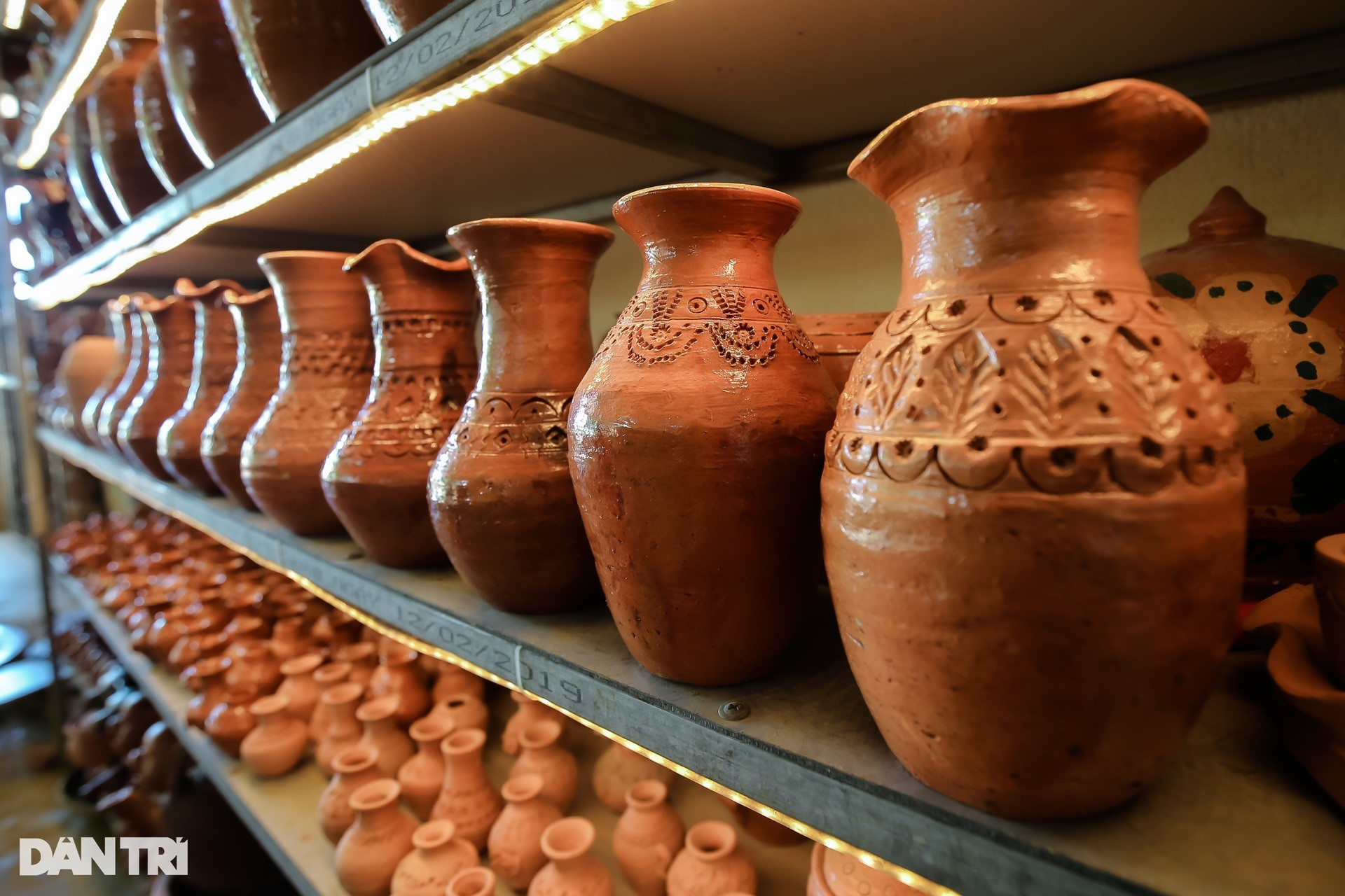 The price of pottery depends on its size, shape and decoration.