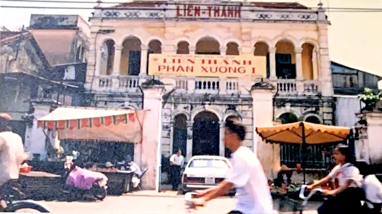 Hãng nước mắm Liên Thành, một tổ chức kinh doanh do cụ Phan Châu Trinh và các thành viên sáng lập tại Bình Thuận vào năm 1906 nhằm ủng hộ phong trào Duy Tân. Ảnh: HOÀNG LAN
