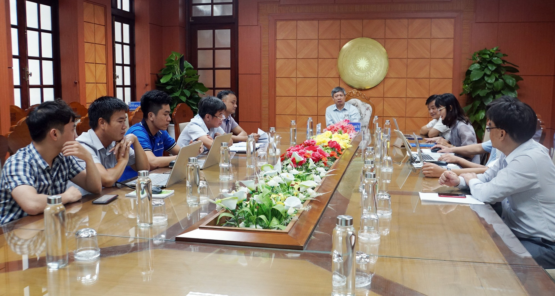 Phó Chủ tịch UBND tỉnh Hồ Quang Bửu làm việc với Sở Thông tin và Truyền thông, Viễn Thông Quảng Nam (VNPT) và Văn phòng UBND tỉnh.