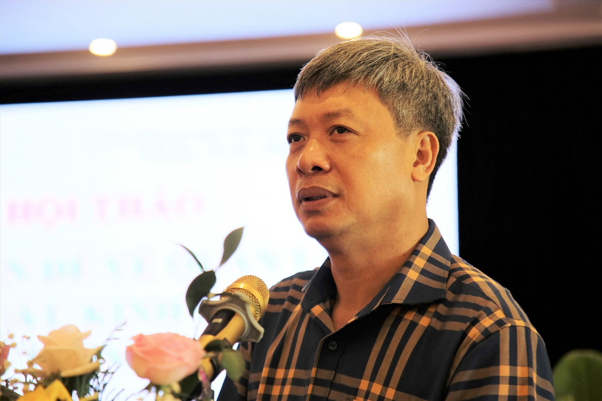 Phó Chủ tịch UBND tỉnh Hồ Quang Bửu phát biểu tại hội thảo. Ảnh: A.N