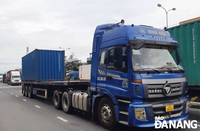 Tuyến quốc lộ 14B góp phần quan trọng thúc đẩy dịch vụ logistics của thành phố phát triển. Ảnh: T. LÂN