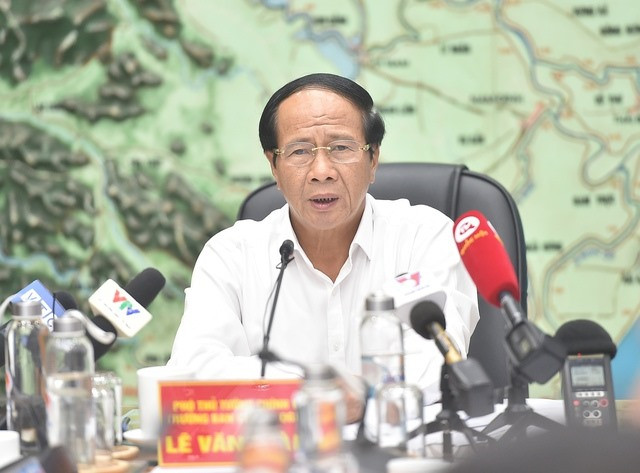 Phó Thủ tướng Lê Văn Thành yêu cầu thành lập ngay các đoàn công tác - Ảnh VGP/Đức Tuân