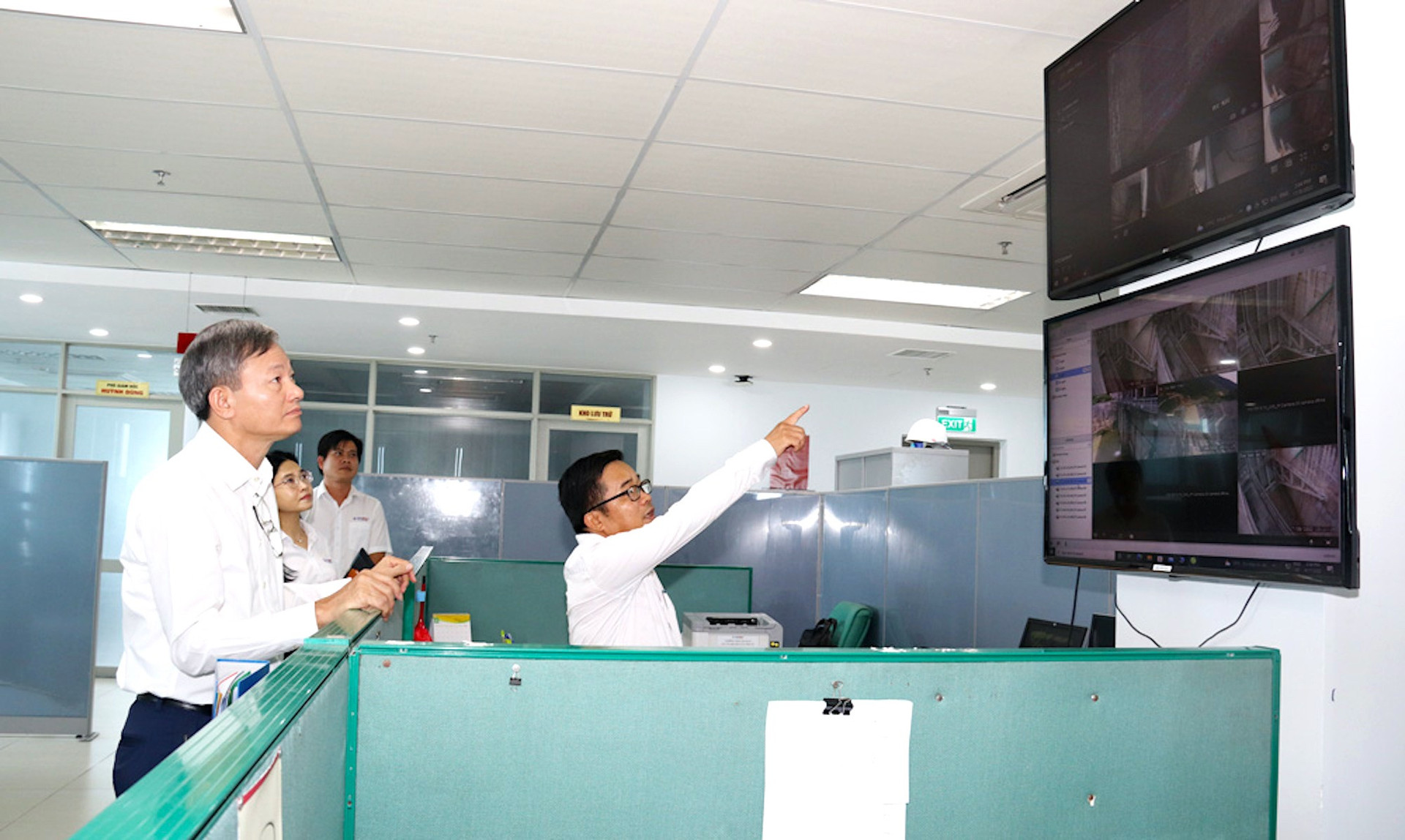 Hệ thống giám sát từ PCTT&TKCN từ xa của Công ty Thủy điện Sông Bung tại Đà Nẵng.  Ảnh NTB
