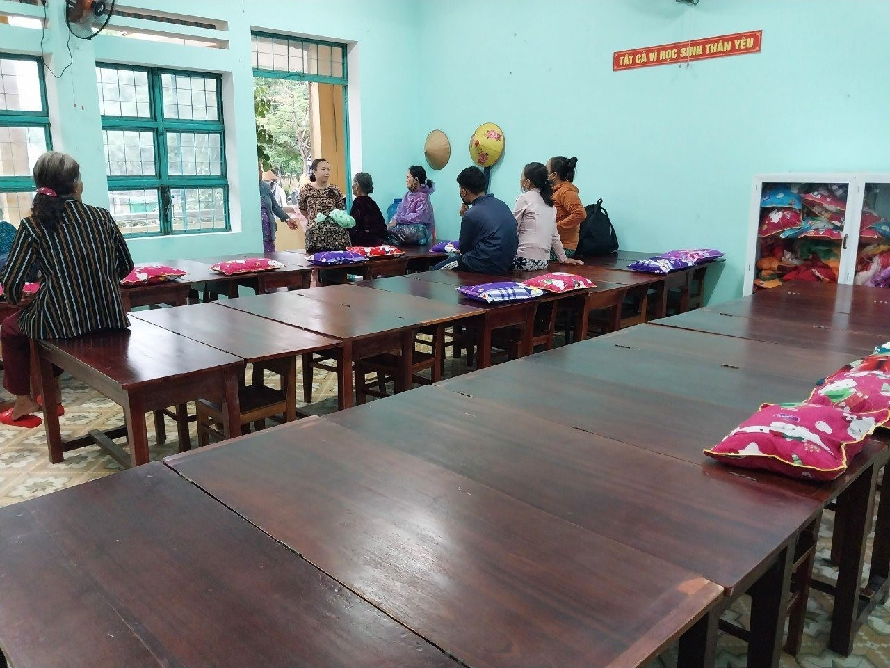 Tận dụng trường học làm nơi trú bão tạm cho người dân xã đảo Tam Hải