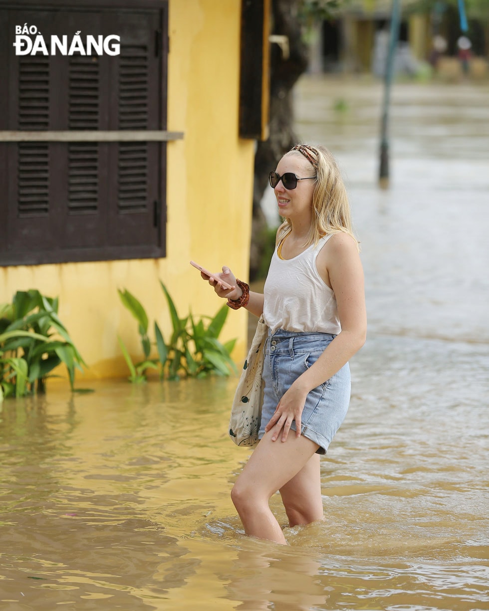 Du khách này cho biết, đây là trải nghiệm đáng nhớ của cô khi đến phố Hội.