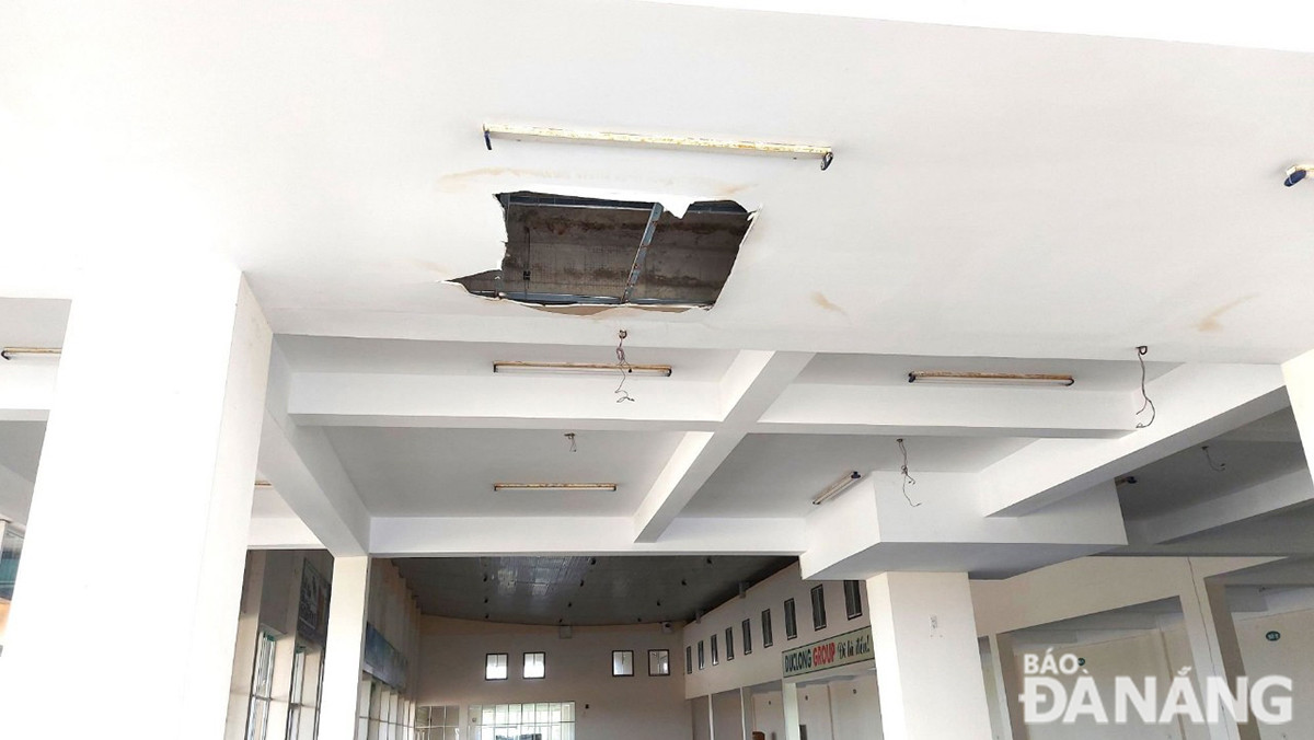 Một số hạng mục xuống cấp, hư hỏng. Ảnh: THÀNH LÂN