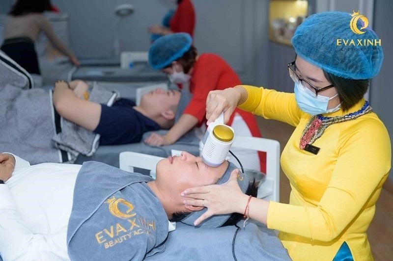 Eva Xinh đem đến khoá học spa chất lượng cho học viên.