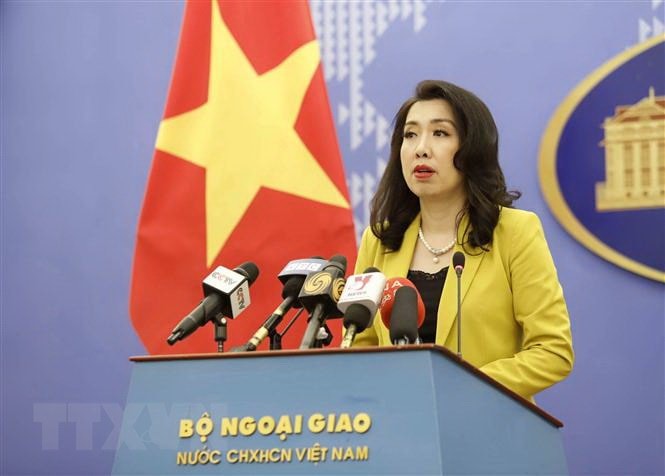 Người Phát ngôn Bộ Ngoại giao Lê Thị Thu Hằng trả lời câu hỏi của các cơ quan báo chí trong nước và quốc tế. (Ảnh: An Đăng/TTXVN)